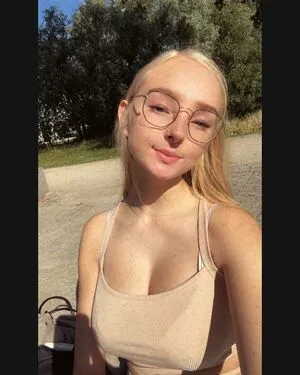 Blonde Vivi OnlyFans Leaked Free Thumbnail Picture - #ClB22AGdYl