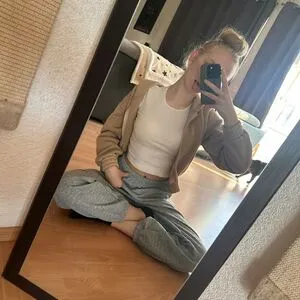 Blonde Vivi OnlyFans Leaked Free Thumbnail Picture - #Grla2Jdztd