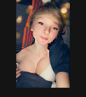 Blonde Vivi OnlyFans Leaked Free Thumbnail Picture - #LLPtXkWcAe