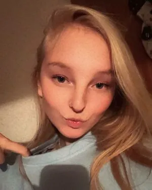 Blonde Vivi OnlyFans Leaked Free Thumbnail Picture - #MJJjWHSaBV