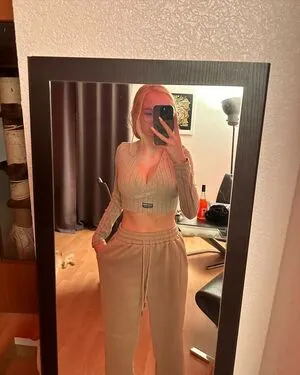 Blonde Vivi OnlyFans Leaked Free Thumbnail Picture - #g8F8sJ0BIx