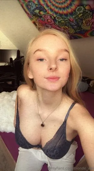 Blonde Vivi OnlyFans Leaked Free Thumbnail Picture - #vKUEmsP7MP
