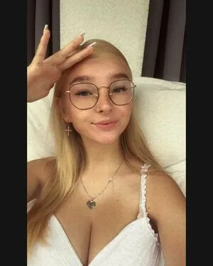 Blonde Vivi OnlyFans Leaked Free Thumbnail Picture - #vcF6qPWWod