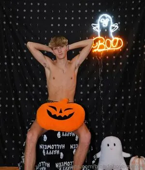 Blondeboybradfree OnlyFans Leaked Free Thumbnail Picture - #1FEbLpabzJ