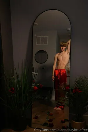 Blondeboybradfree OnlyFans Leaked Free Thumbnail Picture - #8YgHLv5X5Z