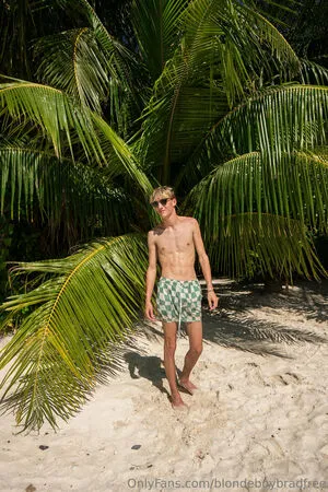 Blondeboybradfree OnlyFans Leaked Free Thumbnail Picture - #PRzvoxLh21