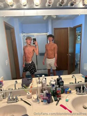 Blondeboybradfree OnlyFans Leaked Free Thumbnail Picture - #s212mm8m2k
