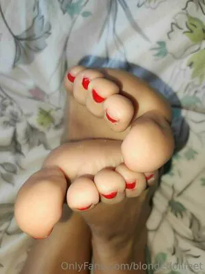 Blondedollfeet OnlyFans Leaked Free Thumbnail Picture - #wuv44x5BIR