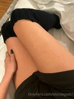 Blondegoth1 OnlyFans Leaked Free Thumbnail Picture - #UUtcNOshnt