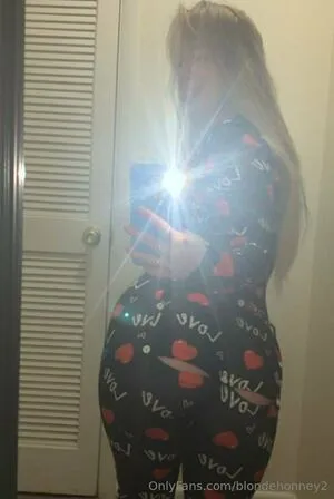 Blondehonney2 OnlyFans Leaked Free Thumbnail Picture - #KfgbLLYp0i
