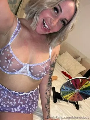 Blondeizzy OnlyFans Leaked Free Thumbnail Picture - #rAFCu61ERX