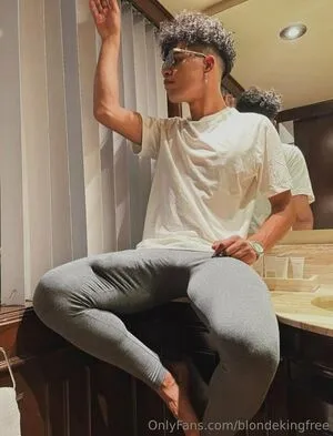 Blondekingfree OnlyFans Leaked Free Thumbnail Picture - #Acccr7BtRE