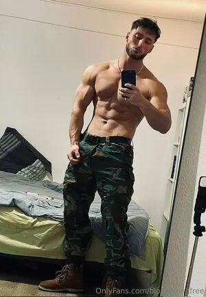 Blondekingfree OnlyFans Leaked Free Thumbnail Picture - #mmxOWYUPGN