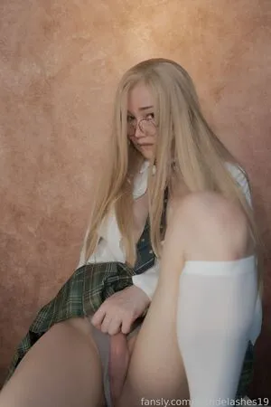 Blondelashes19 OnlyFans Leaked Free Thumbnail Picture - #T8Q85k4v3i