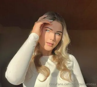 Blondematildax OnlyFans Leaked Free Thumbnail Picture - #8BocHaIfP7