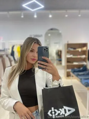 Blondialice OnlyFans Leaked Free Thumbnail Picture - #UBQ01s6Why