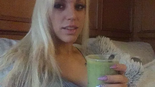 Blondie Oficial OnlyFans Leaked Free Thumbnail Picture - #4KPhl6CxO2