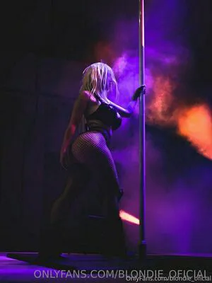 Blondie Oficial OnlyFans Leaked Free Thumbnail Picture - #78A4aL1hYg