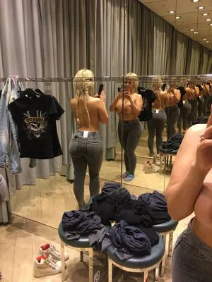 Blondie Oficial OnlyFans Leaked Free Thumbnail Picture - #HYitZP0uIL