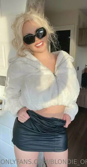 Blondie Oficial OnlyFans Leaked Free Thumbnail Picture - #umuGlxYdAS
