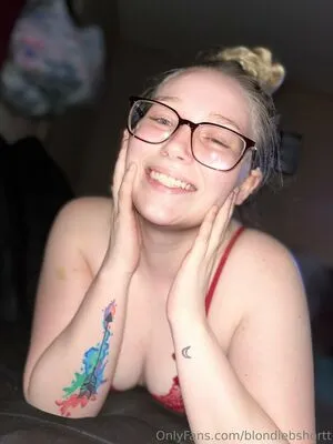 Blondiebshortt OnlyFans Leaked Free Thumbnail Picture - #4kXK1AyOr7