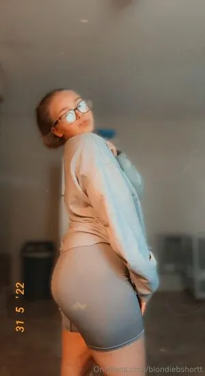 Blondiebshortt OnlyFans Leaked Free Thumbnail Picture - #TMr2Elafpv