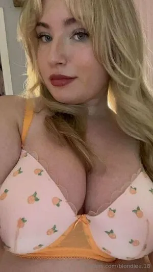 Blondiee OnlyFans Leaked Free Thumbnail Picture - #ScWX5C2OXM