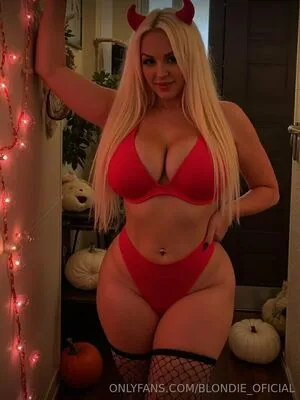 Blondiefesseroficial OnlyFans Leaked Free Thumbnail Picture - #D12MvZT1iC