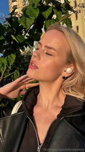 Blondiepolly OnlyFans Leaked Free Thumbnail Picture - #2MRbZlSwk1