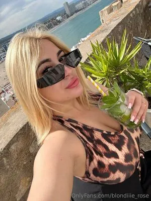 Blondiiie Rose OnlyFans Leaked Free Thumbnail Picture - #2de0u4Oeni