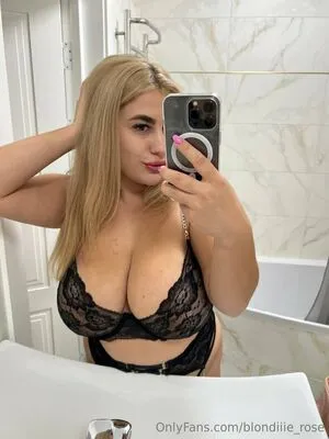 Blondiiie Rose OnlyFans Leaked Free Thumbnail Picture - #JyXdYzf0oE