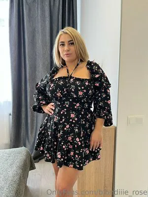 Blondiiie Rose OnlyFans Leaked Free Thumbnail Picture - #sgvDTKwePa