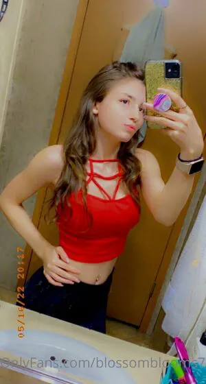 Blossomblooms71 OnlyFans Leaked Free Thumbnail Picture - #ox4UW42qKf