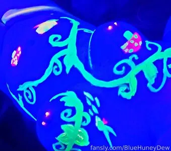 Bluehuneydew OnlyFans Leaked Free Thumbnail Picture - #4SF2xrnDxs