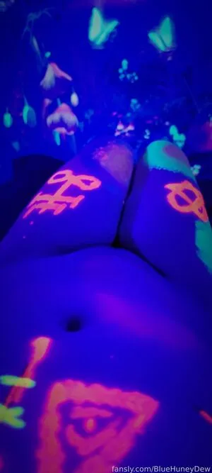 Bluehuneydew OnlyFans Leaked Free Thumbnail Picture - #pIn0G1uuV5