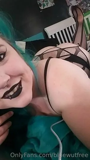 Bluewutfree OnlyFans Leaked Free Thumbnail Picture - #mmUp4JVsbj