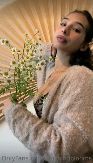Blushing Blooms OnlyFans Leaked Free Thumbnail Picture - #1rdiQdJfA9