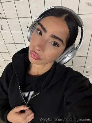 Blushing Blooms OnlyFans Leaked Free Thumbnail Picture - #2p3eZLnb4A