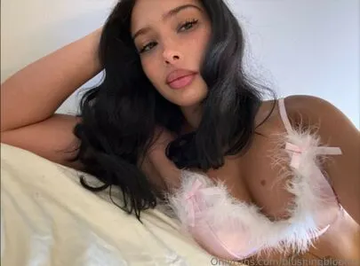 Blushing Blooms OnlyFans Leaked Free Thumbnail Picture - #MpXrBmx3R4
