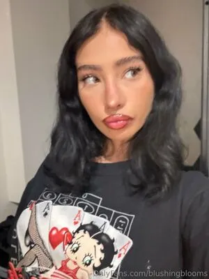 Blushingblooms OnlyFans Leaked Free Thumbnail Picture - #MhxQnV3Iqr