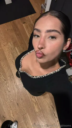 Blushingblooms OnlyFans Leaked Free Thumbnail Picture - #iDlFgha3KD