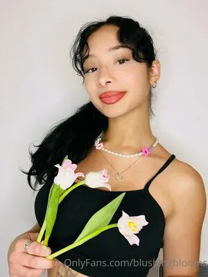 Blushingblooms OnlyFans Leaked Free Thumbnail Picture - #4yGEJG7Oee