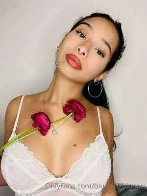 Blushingblooms OnlyFans Leaked Free Thumbnail Picture - #7VCHu8jjQg