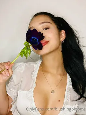 Blushingblooms OnlyFans Leaked Free Thumbnail Picture - #RaITVU1jhz