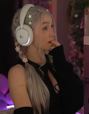 Blutube OnlyFans Leaked Free Thumbnail Picture - #4AEjXv8OZL