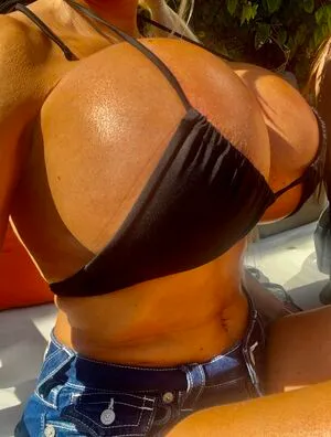 Bombshell Skyler Nicole OnlyFans Leaked Free Thumbnail Picture - #4dReLMkf6b