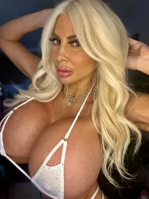 Bombshell Skyler Nicole OnlyFans Leaked Free Thumbnail Picture - #q9mscjypbG