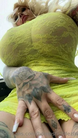 Bombshelldezfree OnlyFans Leaked Free Thumbnail Picture - #9XWyiyiq0o
