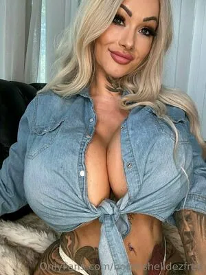 Bombshelldezfree OnlyFans Leaked Free Thumbnail Picture - #YWF9b6Bd6I