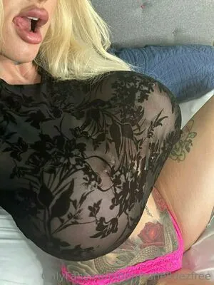 Bombshelldezfree OnlyFans Leaked Free Thumbnail Picture - #zFrYaDE5XJ